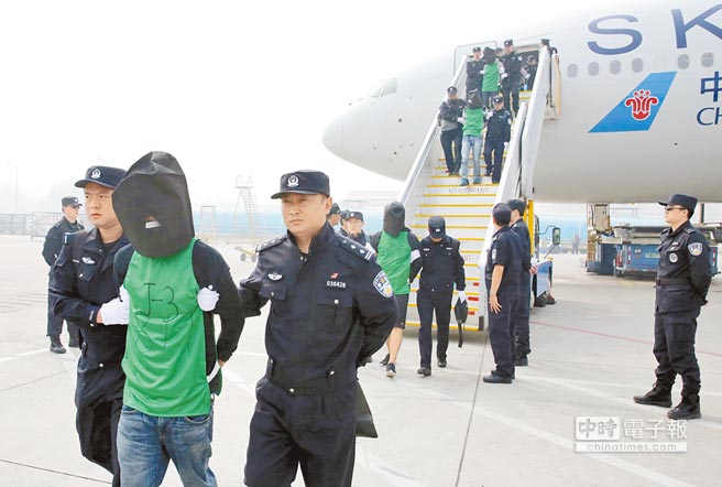 臺媒批綠營“立委”黑白不分:比詐騙集團更甚 臺媒批綠營“立委”黑白不分:比詐騙集團更甚