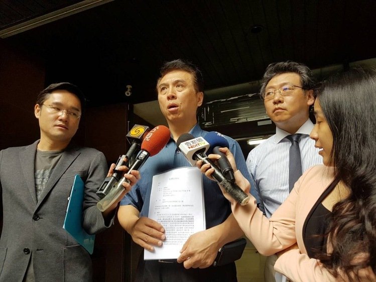 國(guó)民黨“立委”狀告林全撤告“太陽(yáng)花”瀆職 國(guó)民黨“立委”狀告林全撤告“太陽(yáng)花”瀆職