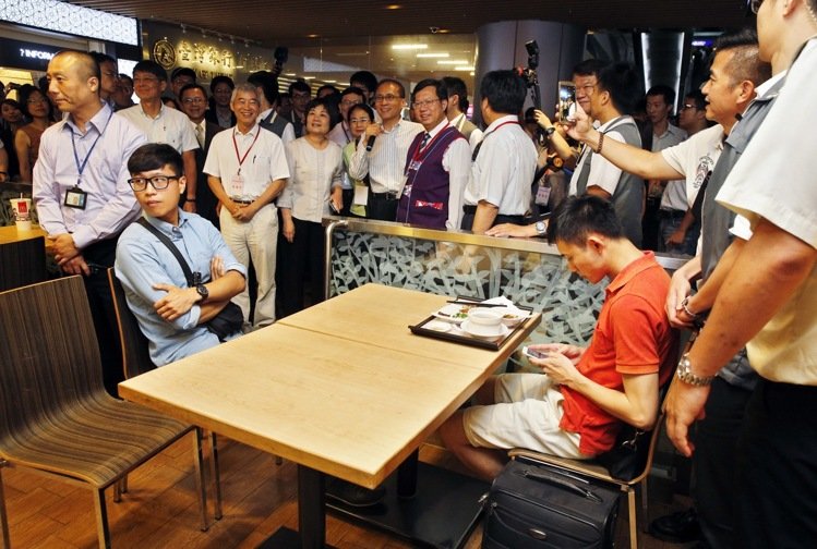 ��ȫѲҕ�҈@�C�� ���񱊆������㡱���D��