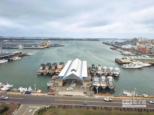 大陸游客赴臺人數今年約減40萬 臺當局欲提改善措施 大陸游客赴臺人數今年約減40萬 臺當局欲提改善措施