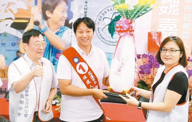  ��ɏ���L(zh��ng)�a(b��)�x��520���{(l��n)�G��(du��)�Q�(qi��ng)һ��(zh��n)�����DƬ��Դ���_(t��i)����(li��n)�ψ�(b��o)����