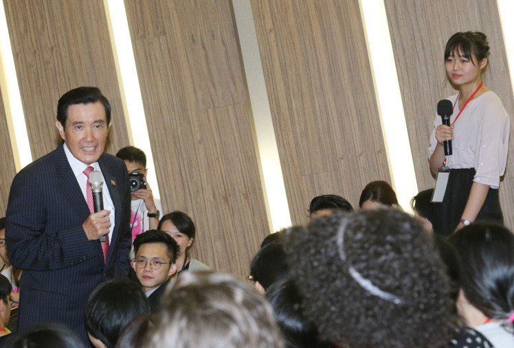 �RӢ���c�W������