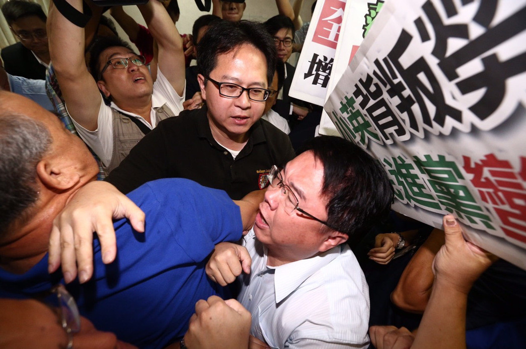 �_(t��i)��������Ժ���l(w��i)�h(hu��n)ί�T��(hu��)5�Ռ��顰һ��һ�ݡ��{(l��n)�G���_ͻ