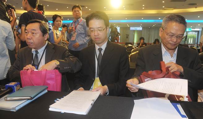 �������h�aί�T����7���e�� �C���������h�йܕ���ί���չ����һ���c��Ͷ�����Lꐘ䣨��һ�����R�Y�ϳ�ϯ