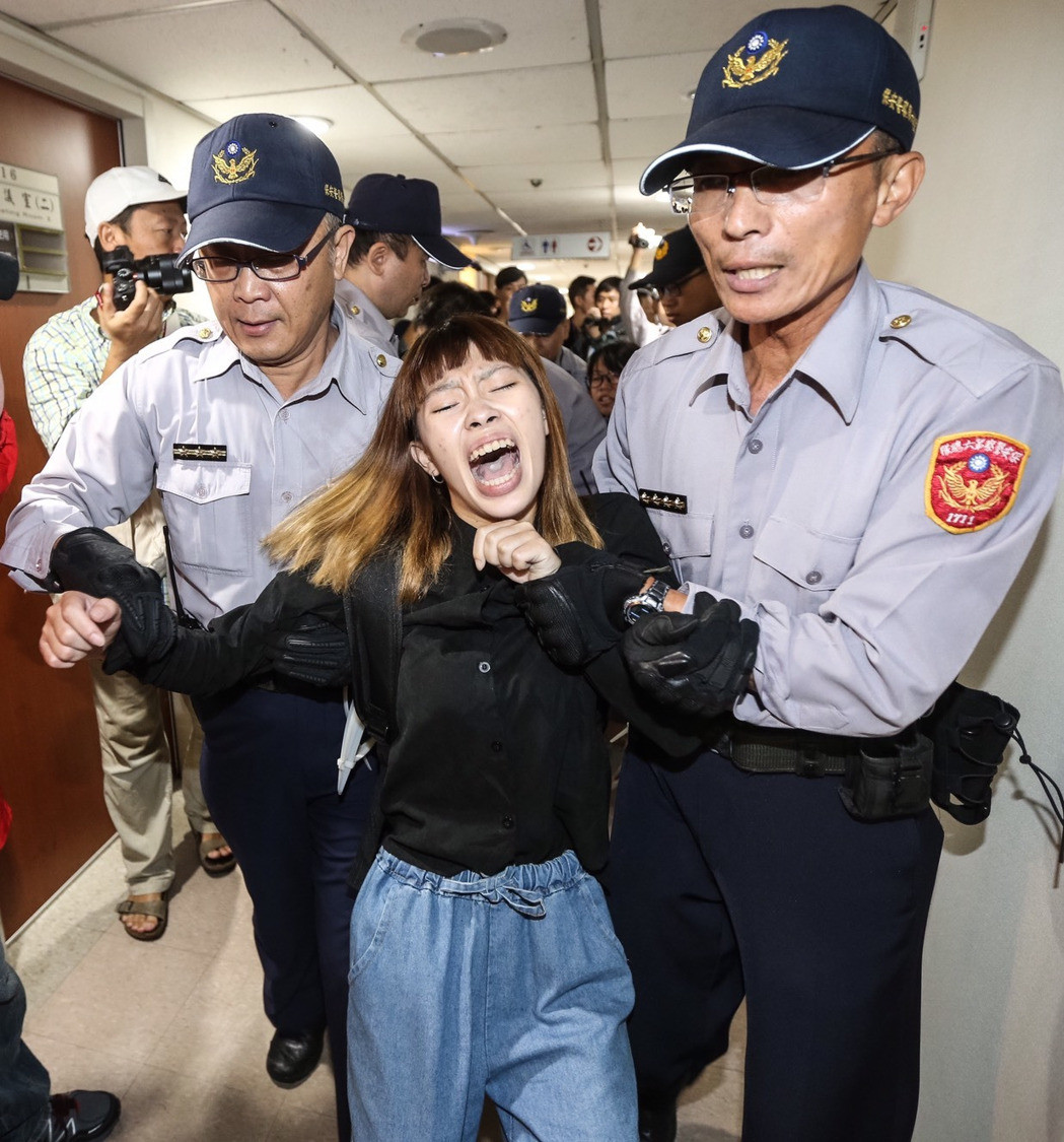 �ܿ�7��� �_����ռ�I�½���k���ң��D��