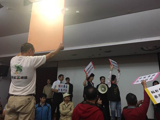 ���ÿ��h���ͶӰ�C��ס