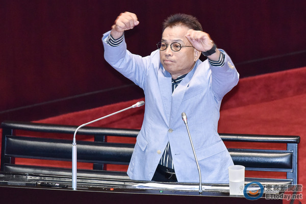 國民黨轟蔡當局急解禁日本核災食品:像喂豬一樣 國民黨轟蔡當局急解禁日本核災食品:像喂豬一樣