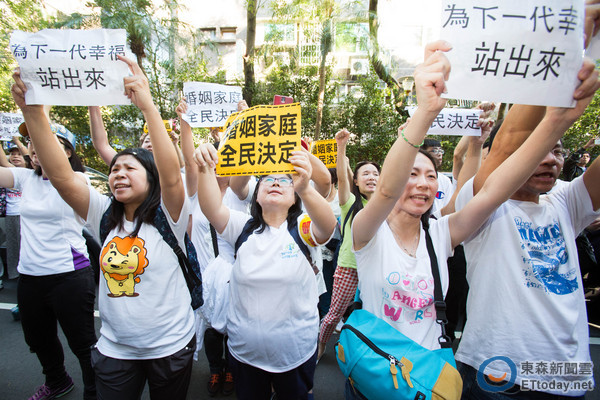 民進(jìn)黨力推同性婚姻 蔡正元:蔡英文有99%同性傾向 民進(jìn)黨力推同性婚姻 蔡正元:蔡英文有99%同性傾向