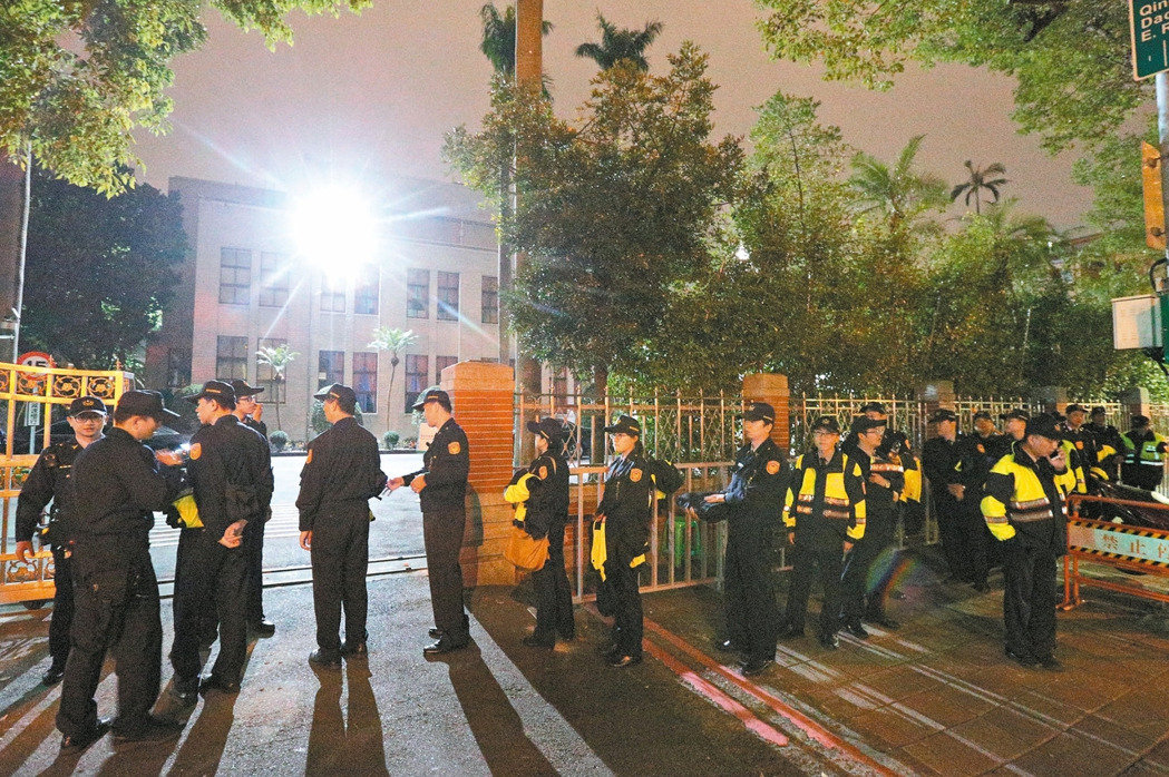 ������Ժ��6��ᘌ���һ��һ�ݡ�ƴ�����x����ϣ���ܱM��ͨ�^��5���������ӏ�������Ժ���h��Ѳ߉�c���𣬜ʂ��挦6�յĿ���