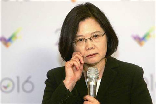 蔡英文出訪“友邦”被耍 臺(tái)媒:臺(tái)灣只敢對(duì)大陸強(qiáng)悍 蔡英文出訪“友邦”被耍 臺(tái)媒:臺(tái)灣只敢對(duì)大陸強(qiáng)悍
