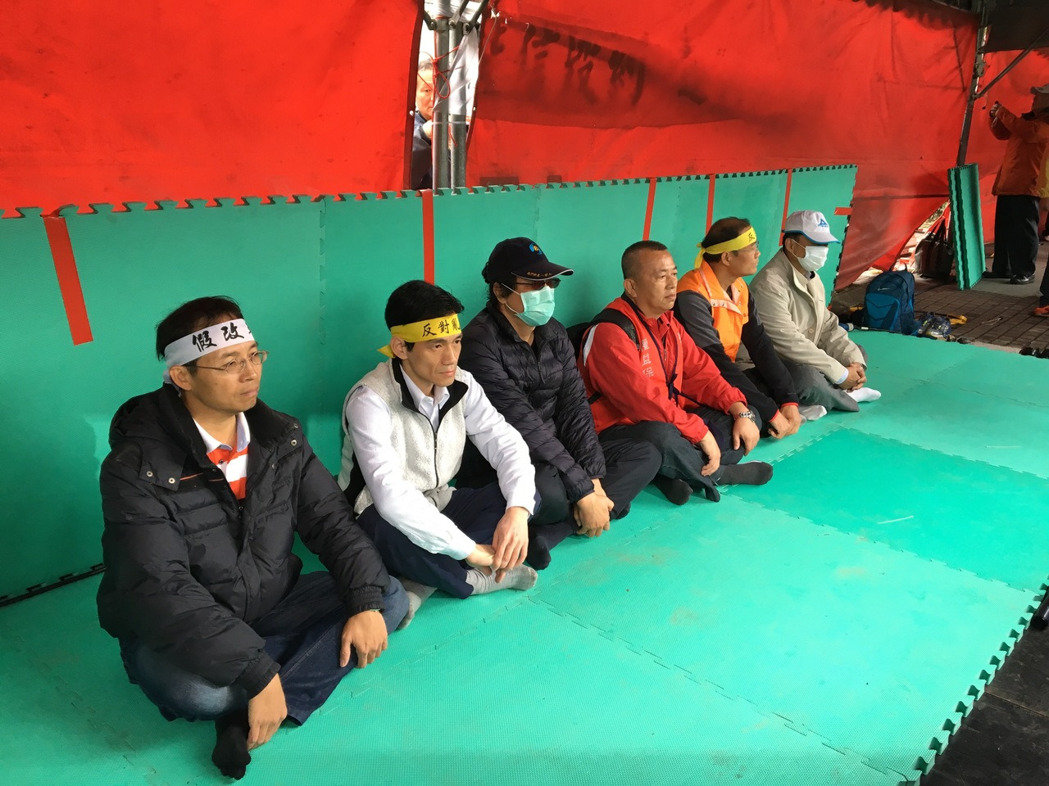 連開會地點都黑箱 年改何來公平誠信? 連開會地點都黑箱 年改何來公平誠信?