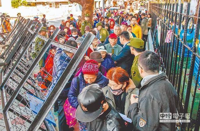 ��27�ú�ʿβ����22���ڄP���ǈ�(ch��ng)����ϯ�͕�(hu��)����ʿ������(j��ng)�^�����P(gu��n)�������(hu��)��(ch��ng)