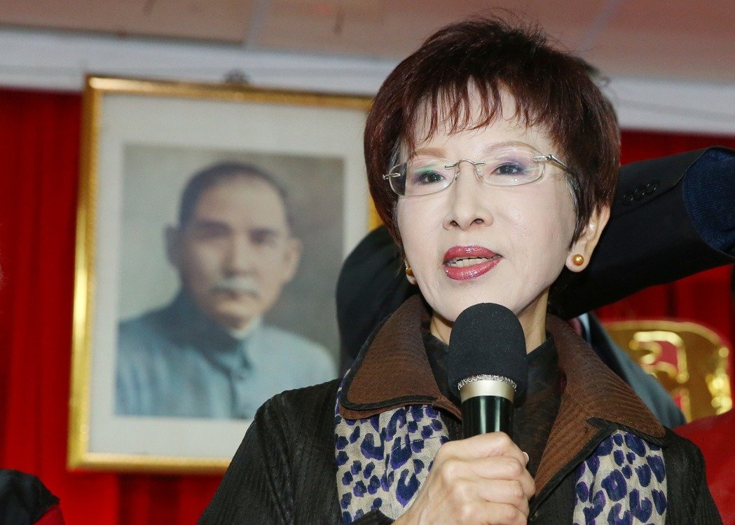 �����h��ϯ������30������ǰ���_(t��i)���Ќ���ͬ�l(xi��ng)��(hu��)����(ji��)�F(tu��n)�ݣ����f���@��(g��)��ϯ��������̫�����ˡ�