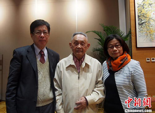 2��23�գ��S�ң��У���ϯ�o���_�����񡰶������ˡ����x70������Մ���r�c�_�����e��Ӱ��<a target='_blank' ><p  align=