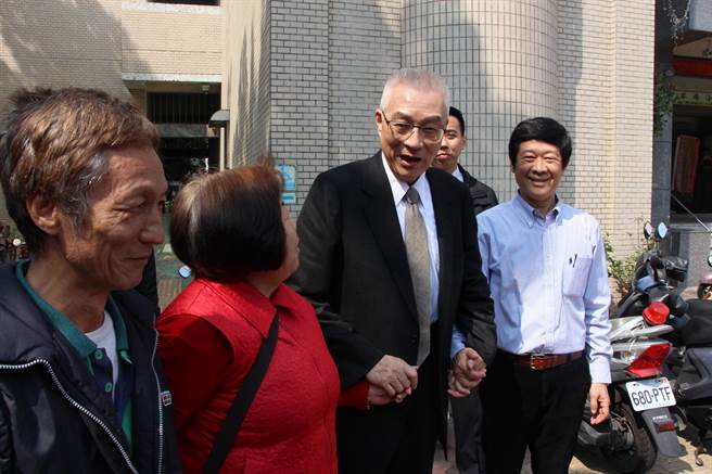 吳敦義:民進黨氣數下滑 “去蔣化”代表蔡當局急了 吳敦義:民進黨氣數下滑 “去蔣化”代表蔡當局急了