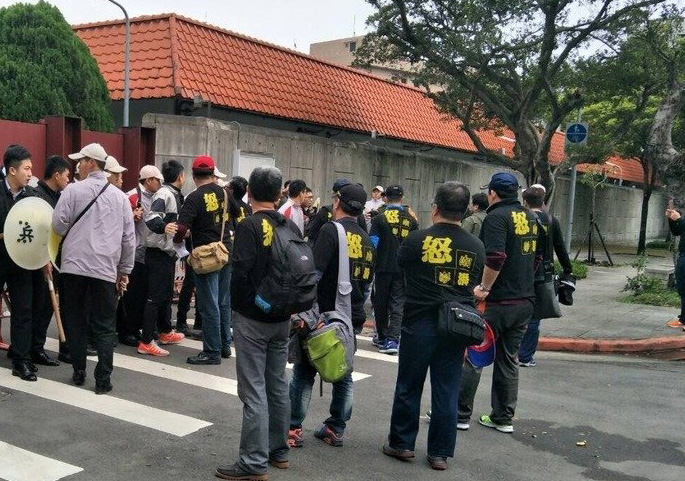 һ������܊��19�����硰ͻ�u����Ӣ��λ�ڲ���(��i)�؅^(q��)�Ĺ�ۡ�����h���ĸ�ߺ���߀���ഺ��������Ӣ�ĳ���(l��i)���ȿ��h��̖(h��o)