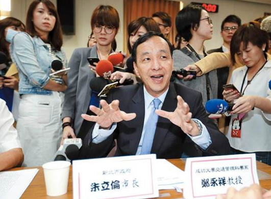 八千億新北一毛沒搶到!民調(diào)顯示不分藍綠都質(zhì)疑當局 八千億新北一毛沒搶到!民調(diào)顯示不分藍綠都質(zhì)疑當局