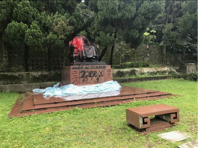 “你砍這頭我砍那頭”臺學者:寶島已成“亞洲砍城” “你砍這頭我砍那頭”臺學者:寶島已成“亞洲砍城”