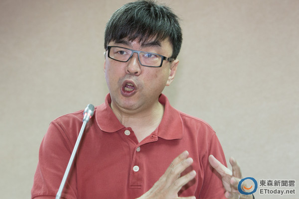 反年改團體揚言直接電話抗議 "綠委"卻只關心"便當" 反年改團體揚言直接電話抗議 "綠委"卻只關心"便當"