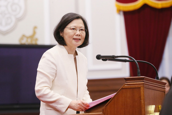 ��Ӣ���B��֮·���裿���{�󔡹��_�