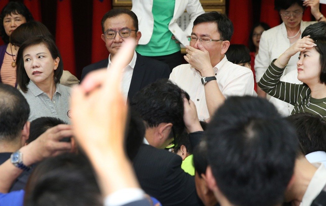 �_������C�����ݡ��䶷�����{������ۣ��G�]Ŀ�B��