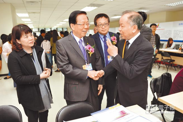 �ɰ��P(gu��n)ϵ���� ������(hu��)�����I(l��ng)��н���S���؈��λ