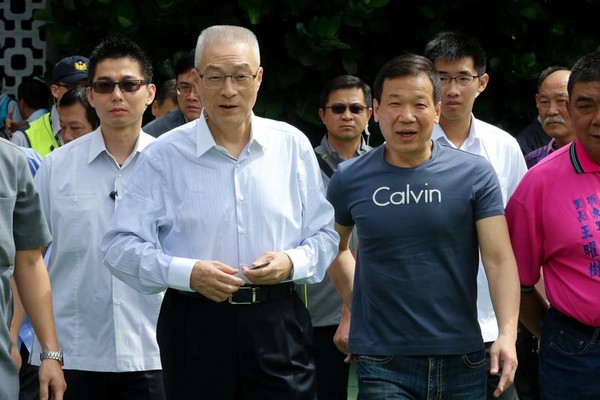 �����h��ϯ��ǰ�M�н��ӣ��Ƕ��x�����غ�����