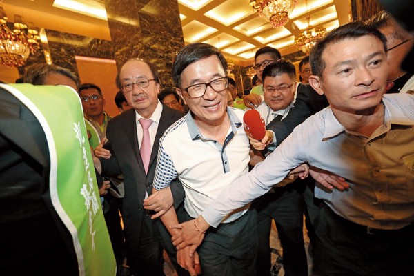 �ˮ�����Ӣ�ı�����t�����N���ػ\�c���P�I�ڴ�