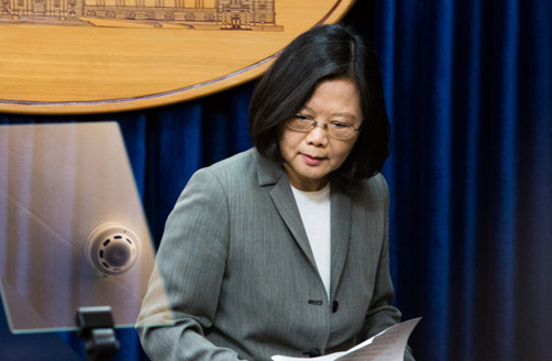 要“臺(tái)獨(dú)”你先死!侯漢廷怒轟民進(jìn)黨:別拖臺(tái)灣人下水 要“臺(tái)獨(dú)”你先死!侯漢廷怒轟民進(jìn)黨:別拖臺(tái)灣人下水