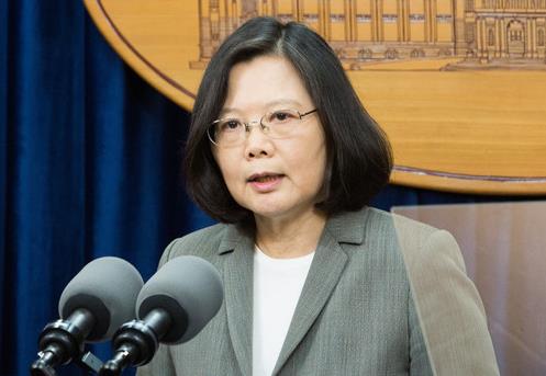 羅智強批蔡英文無法尋得兩岸和平相處方式就是無能 羅智強批蔡英文無法尋得兩岸和平相處方式就是無能