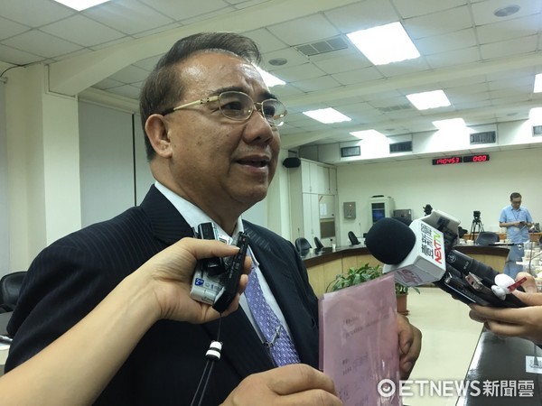 國民黨為抗蔡當局前瞻夜宿“立法院”?廖國棟這樣說 國民黨為抗蔡當局前瞻夜宿“立法院”?廖國棟這樣說