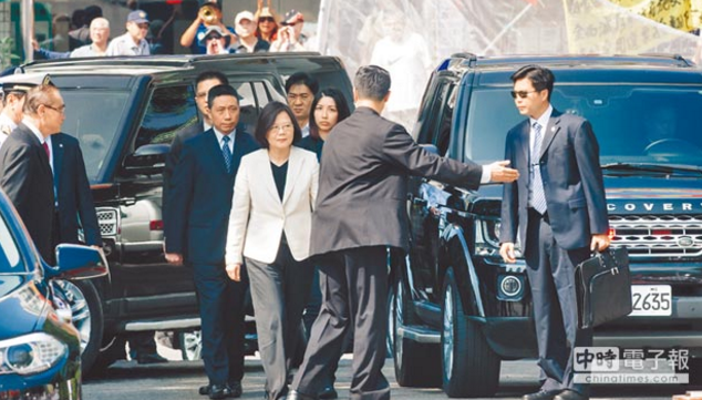 ������Ӣ�ĳ�ϯ܊У���I��Y���T��s������܊�˰������h�����DƬ��Դ���_�����Еr��ӈ󡷣�