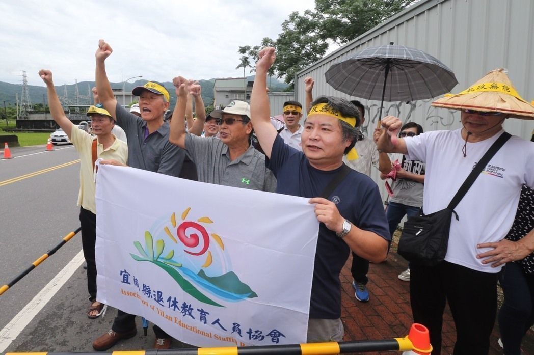 ��Ӣ����ǰ�����mҕ�죬�⿹�h����񱊵����������DƬ��Դ���_�����ψ󡷣�