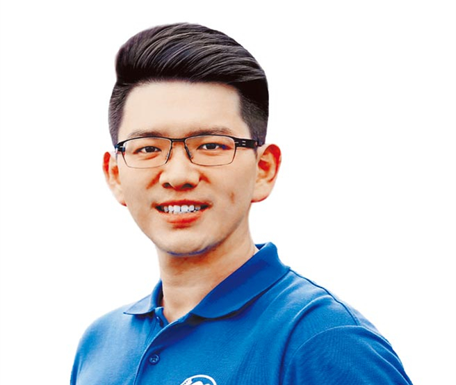 �_�����꣺��Ӣ�Ĉ����µ��_��һ�o��̎