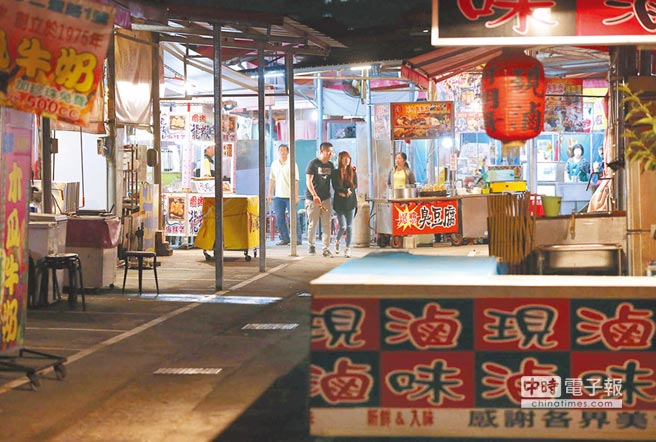 ԭ��800����λ�ĸ���ҹ�У����ֻʣ50������λ����������