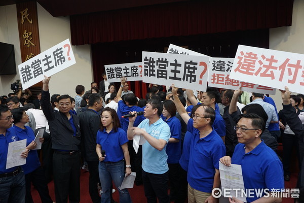 ���M�h���؃ɴ��L��ռ�I��ϯ�_�c�R�RӢ��