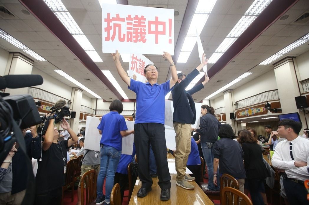 �_����ǰհ�A��©���ٳ� ��20�|��ͬ��Ӣ��˽���X