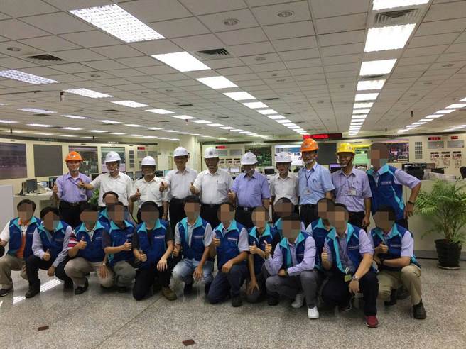 臺媒爆料:815全臺大停電之前“經濟部長”就在電廠 臺媒爆料:815全臺大停電之前“經濟部長”就在電廠