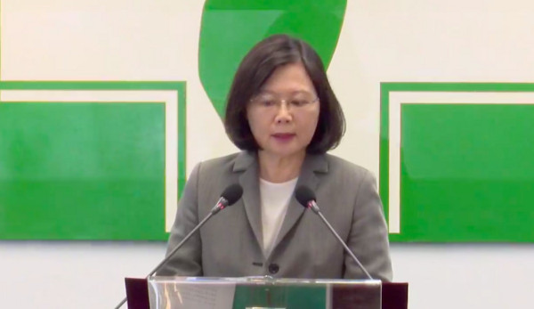 ��Ӣ�Č�(du��)ȫ�_(t��i)ͣ��f�o�������`��һ�� �����J(r��n)���й�