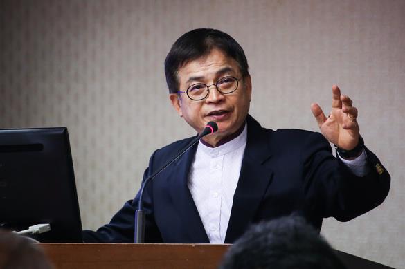 顧立雄接任“金管會(huì)”遭批凸顯“金融草包”窘境 顧立雄接任“金管會(huì)”遭批凸顯“金融草包”窘境