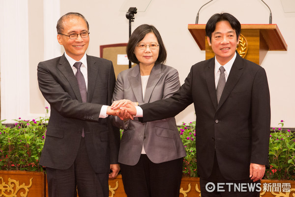 ه��¾S���c��Ӣ��ÿ��һ��(hu��) ��(zh��)���Q�߅f(xi��)�{(di��o)��(hu��)�h��ͣ���_(k��i)