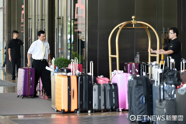 陸客減少臺(tái)景點(diǎn)門可羅雀 國民黨酸觀光業(yè)變"關(guān)光業(yè)" 陸客減少臺(tái)景點(diǎn)門可羅雀 國民黨酸觀光業(yè)變"關(guān)光業(yè)"