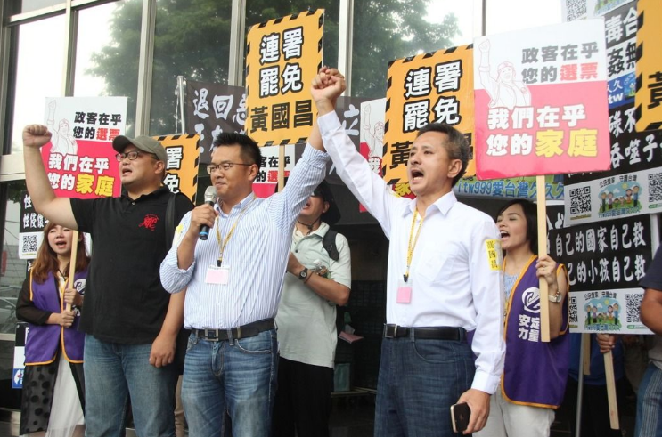 �S������ӬF�����᣺�����y��Ҋ�� �A���gӭ�ų��F