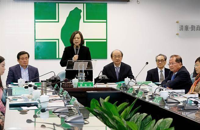 ���������_�������h�����M�h�������κ����ʾ