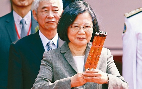 ��Ӣ�����fƫ�x�����O��ǧ��������J֪ʧ�{�Y