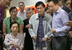 �ˮ�����Ҧ�����x�e"����" ����о:�бO��̎���?