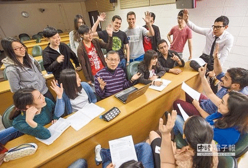 �_���S�遆���˲š����^վ�� ��Ӣ�Ĉ�(zh��)��һ���_�༊������