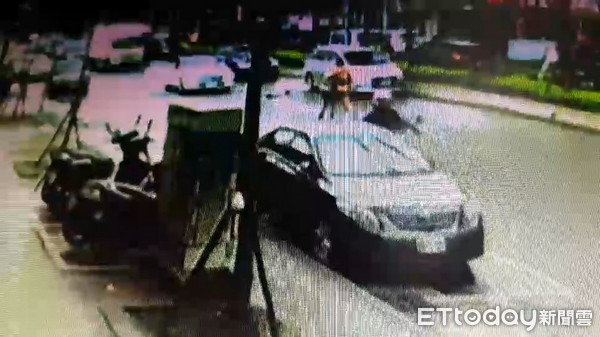 �±�һ���ӱ��ˮ�(d��ng)�ְǹ������