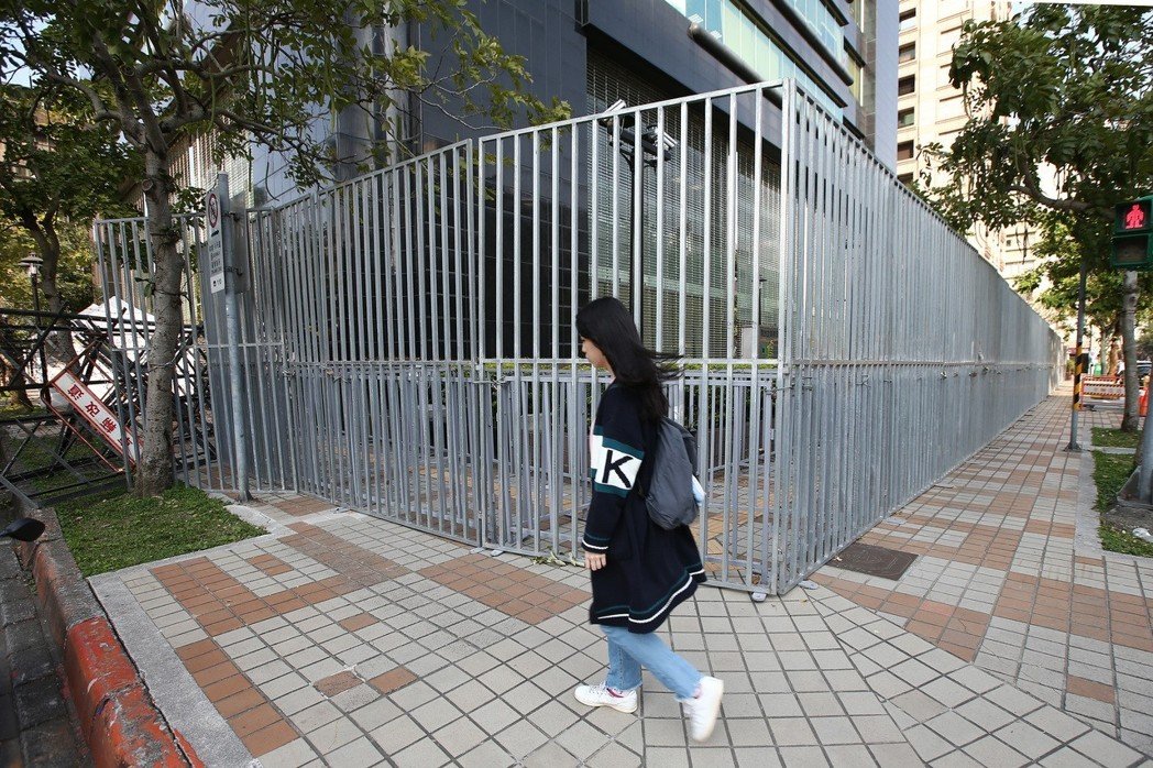 ���M(j��n)�h���조�_(t��i)�������L(f��ng)���������R��Ƭ�߻\�F�T(m��n)�Ӻ�3��