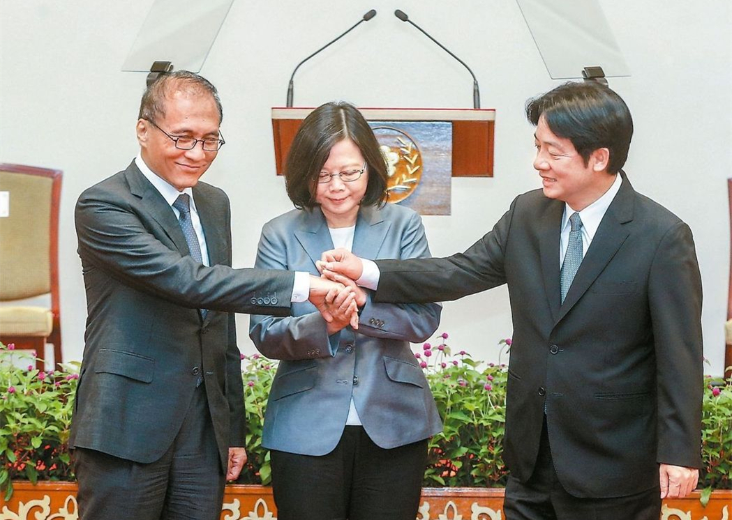 ����1������Ӣ�ı����N��,"��偂b"��ȫ����K����